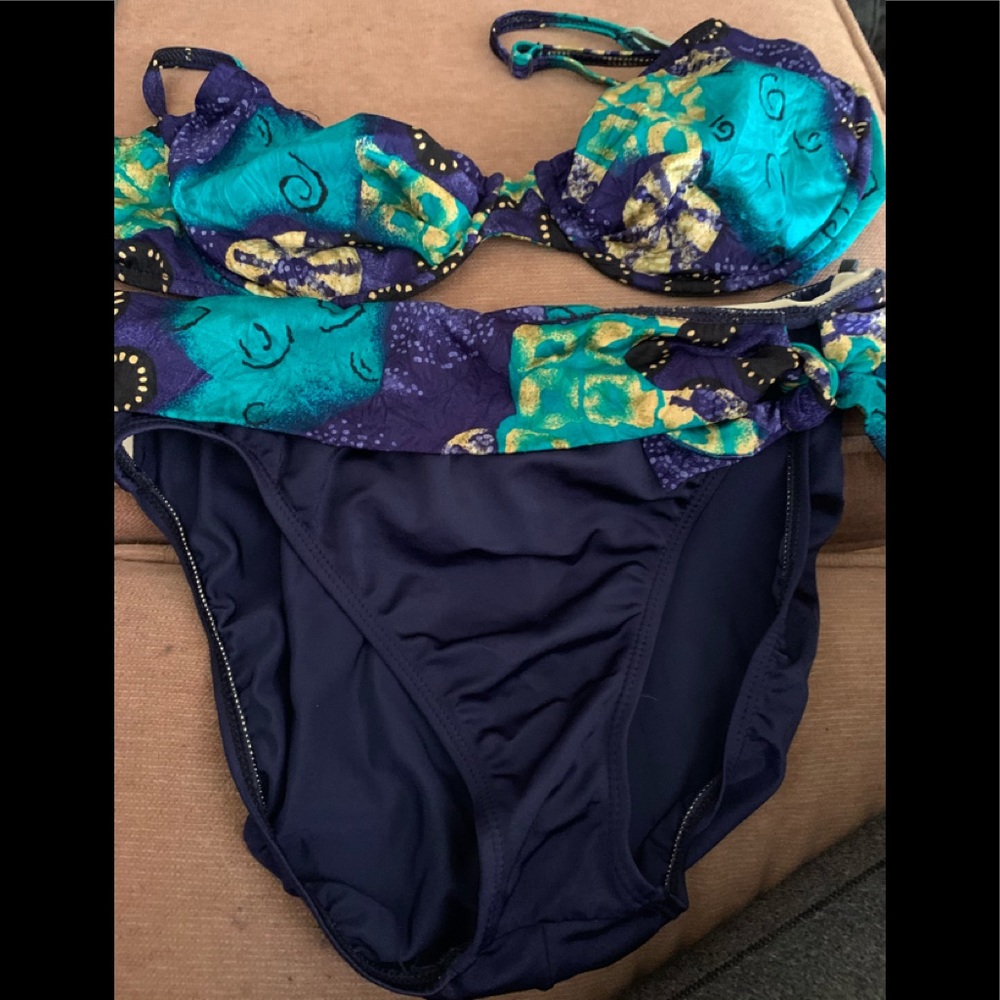 💛 Two piece swimwear